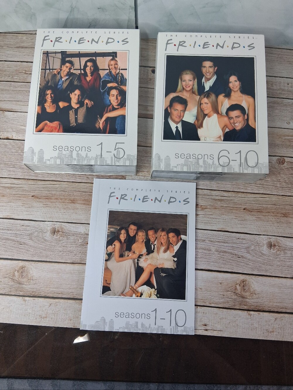 FRIENDS 1-10 Dvd Box Set - Picture 5 of 13